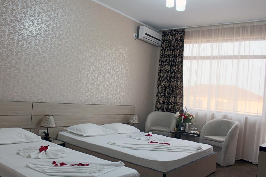 Hotel Cristal Năvodari Habitación foto